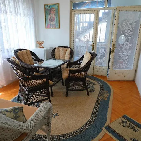 Sobe Milinka Gæstehus 3*